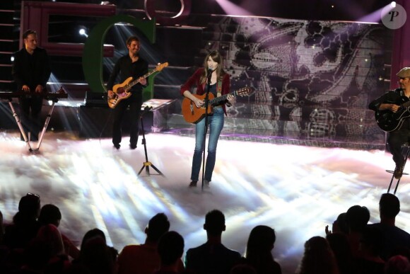 Exclusif - Carla Bruni lors de l'enregistrement de l'émission "Tout pour la Musique", présentée par Karine Ferri sur TF1. Le 1er juin 2013.