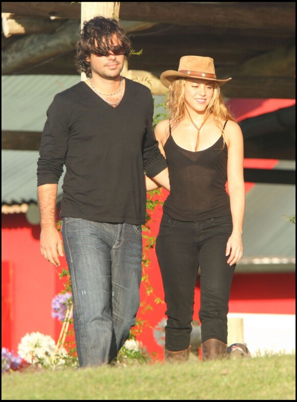 Shakira et Antonio de la Rua à Punta del Este en 2008.
