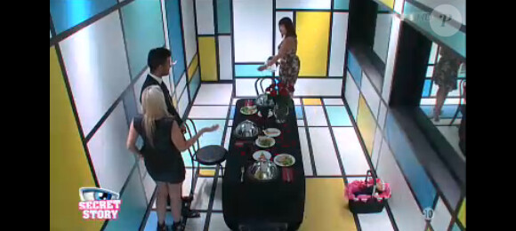 La maman d'Alexia a dîné avec sa fille et Vincent, celui qui sera peut-être son gendre dans Secret Story 7 - Bilan : c'est la catastrophe !