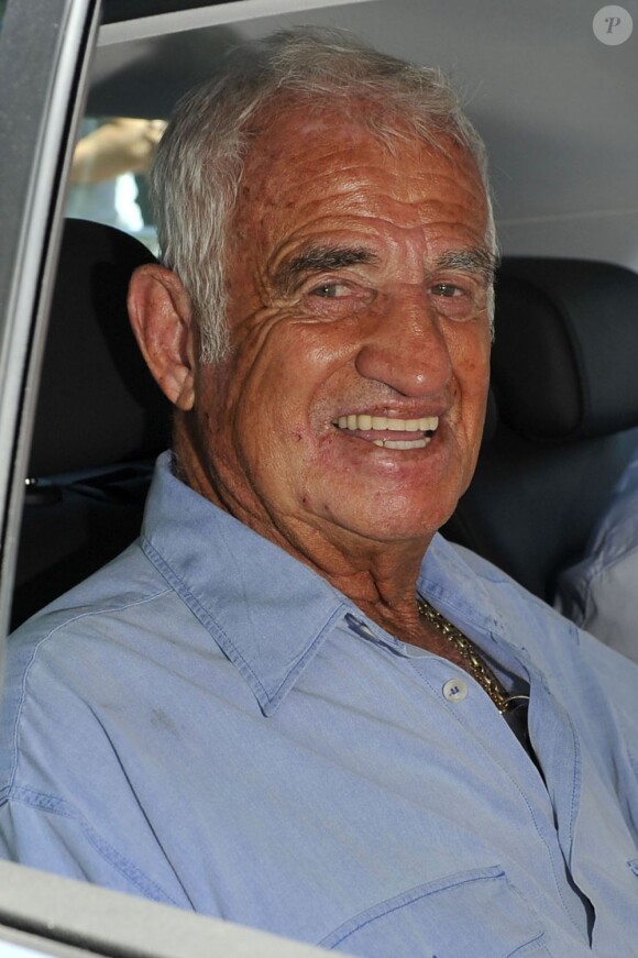 Jean Paul Belmondo souriant et en forme à Nice, le 2 Juillet 2013