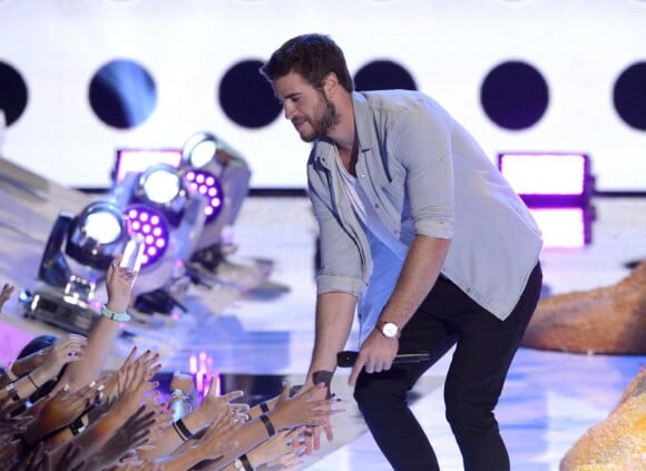 Liam Hemsworth aux 2013 Teen Choice Awards au Gibson Amphitheater à Los Angeles, le 11 août 2013.