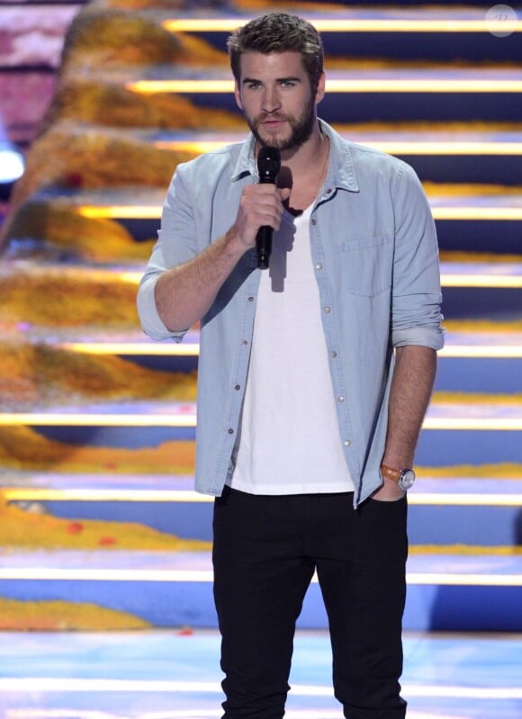 Liam Hemsworth aux 2013 Teen Choice Awards au Gibson Amphitheater à Los Angeles, le 11 août 2013.