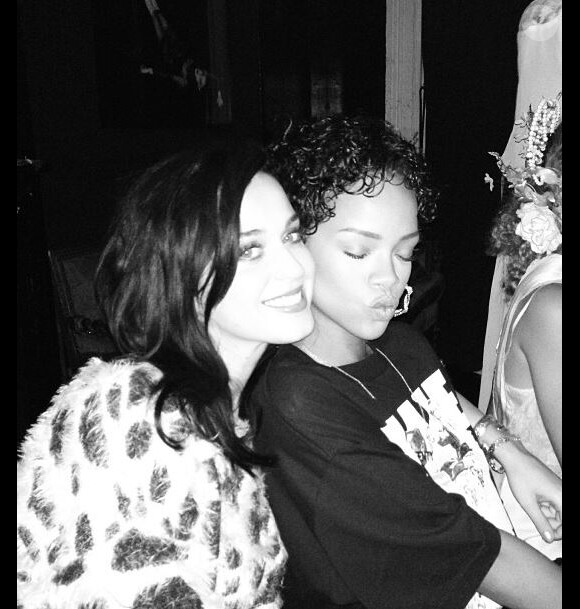 Rihanna et Katy Perry, réunies au cours d'un dîner au restaurant Lyon à New York. Le 12 août 2013.