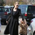 Exclusif -  Brad Pitt et Angelina Jolie emmènent leurs enfants Knox (sosie de son papa) et Vivienne (avec une veste léopard) au musée d'Histoire Naturelle pour la Saint-Valentin à Los Angeles, le 14 février 2013.