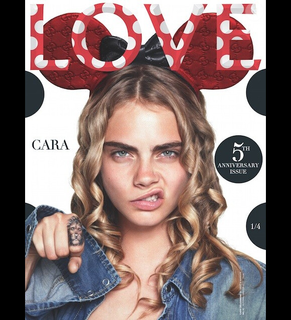 Cara Delevingne en couverture du magazine Love. Numéro d'automne-hiver 2013.