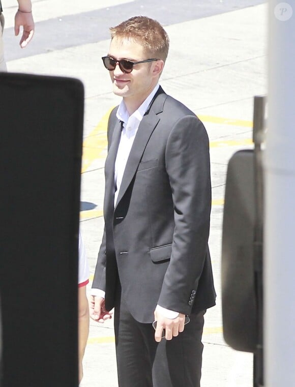 Robert Pattinson sur le tournage du film "Maps to the Stars" à Union Station, Los Angeles, le 17 août 2013.