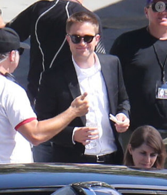 Robert Pattinson sur le tournage du film "Maps to the Stars" à Union Station, Los Angeles, le 17 août 2013.