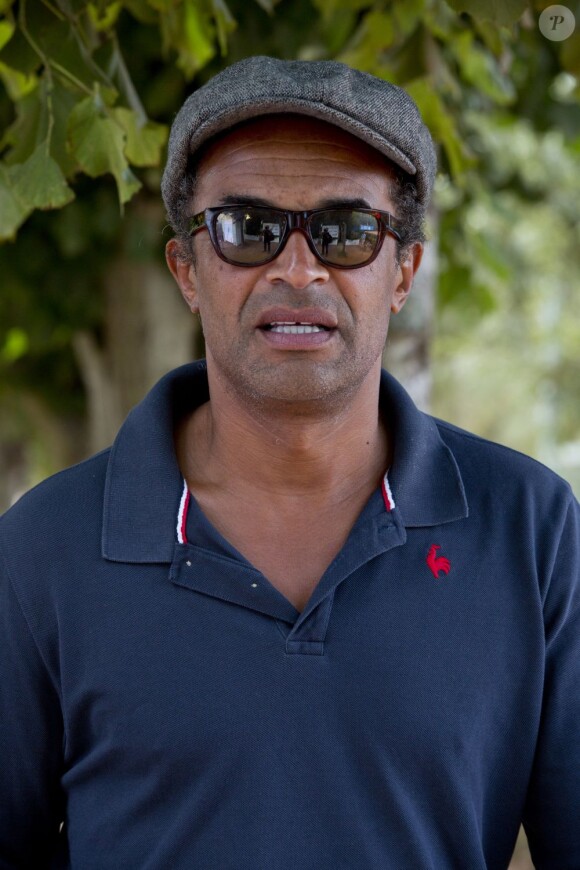 Yannick Noah, les cheveux courts, lors d'un tournoi d'ex-champions de tennis à Knokke le 18 août 2013.