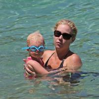 Christina Applegate : Maman superbe et in love, vacances de rêve en famille...