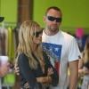 Heidi Klum et son amoureux Martin Kirsten se lancent dans une séance shopping à L.A le  17 août 2013