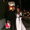 Cara Santana fête son anniversaire au Chateau Marmont en compagnie de son fiancé Jesse Metcalfe et de Julianne Hough, à West Hollywood, le 17 août 2013.