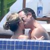 Jennifer Aniston et son fiancé le beau Justin Theroux en vacances avec leurs amis Jason Bateman et sa femme Amanda Anka à Mexico, le 20 aout 2013