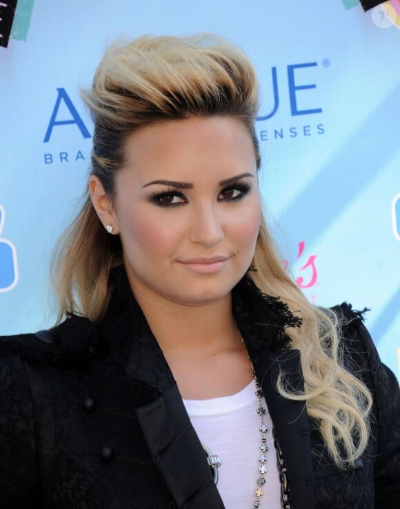 Demi Lovato à la cérémonie des Teen Choice Awards 2013, au Gibson Amphitheatre, à Universal City, le 11 août 2013.
