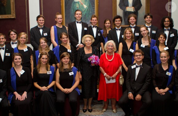 La princesse Beatrix des Pays-Bas au Concertgebouw à Amsterdam le 28 août 2013 pour une représentation de l'Orchestre de la jeunesse de l'Union européenne.