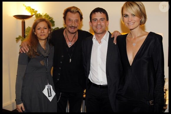 EXCLU : Johnny et Laeticia Hallyday, Anne Gravoin et Manuel Valls au Stade de France pour les concerts de Johnny Hallyday, le 16 juin 2012.