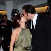 Nicolas Cage et Alice Kim s'embrassent à la 70e Mostra de Venise, au Lido, le 30 août 2013.