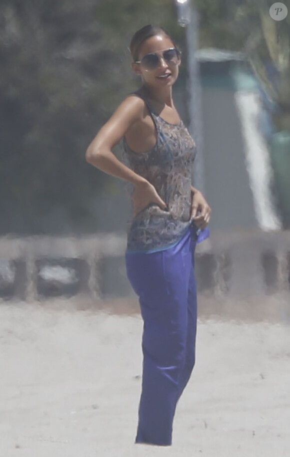 Nicole Richie et ses enfants Harlow et Sparrow sur la plage à Malibu, le 31 août 2013.