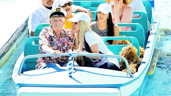 Hugh Hefner, 87 ans : Papy perdu à Disneyland avec sa jeune épouse Crystal