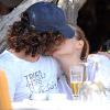 Carles Puyol et sa belle Vanesa Lorenzo en vacances à Ibiza le 30 juin 2013.