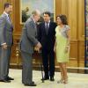 Le roi Juan Carlos Ier d'Espagne recevait le 10 septembre 2013 en audience au palais de la Zarzuela les leaders de la candidature de Madrid pour les JO 2020, dont son fils et héritier Felipe ainsi que la maire Ana Maria Botella.