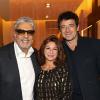 Enrico Macias, Sarah Guetta et Patrick Bruel à l'inauguration du nouveau salon de coiffure de Sarah Guetta, à Paris, le 12 septembre 2013.