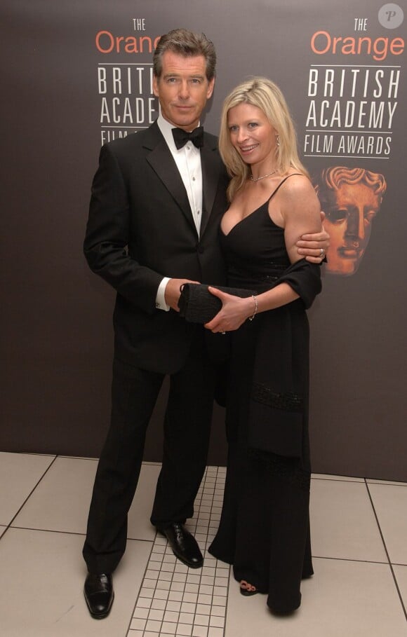 Pierce Brosnan et sa fille Charlotte le 19 février 2006, dont la mère est Cassandra Harris, première femme de l'acteur décédé en 1991 d'un cancer.