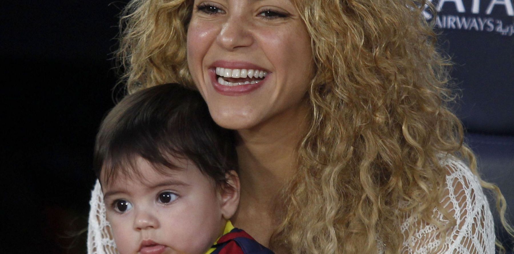 Shakira avec son fils Milan au stade Supporters câlins du