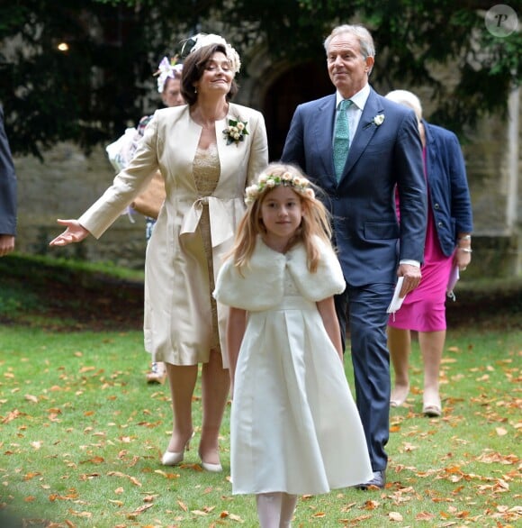 L'ex-premier ministre britannique Tony Blair et Cherie Blair lors du mariage de leur fils Euan Blair à Wooten Underwood, le 14 septembre 2013.
