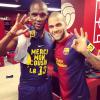 Dani Alves et Eric Abidal à Barcelone le 6 avril 2013.
