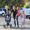 Jennifer Garner et ses trois enfants à Brentwood, Los Angeles, le 15 septembre 2013.