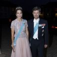 La princesse Mary et le prince Frederik de Danemark arrivant au palais de Fredensborg le 18 septembre 2013 pour le dîner de gala en l'honneur du président du Vietnam Truong Tan Sang et son épouse Mai Thi Hanh, en visite d'Etat de trois jours.