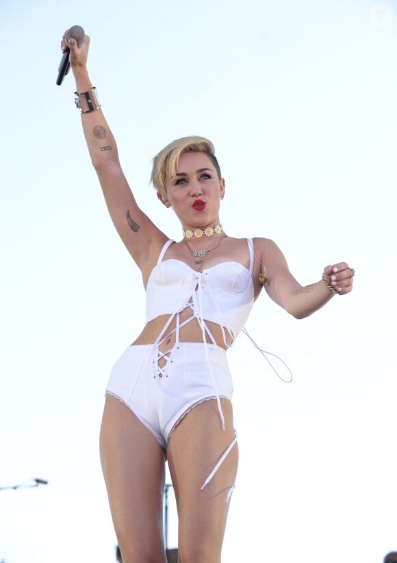 Miley Cyrus lors du iHeartRadio Music Festival au MGM Grand Arena à Las Vegas, le 21 septembre 2013.