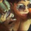 La photo de Rihanna et d'un loris lent, primate protégé à l'exploitation interdite, a mené à l'arrestion de deux hommes sur l'île de Phuket.