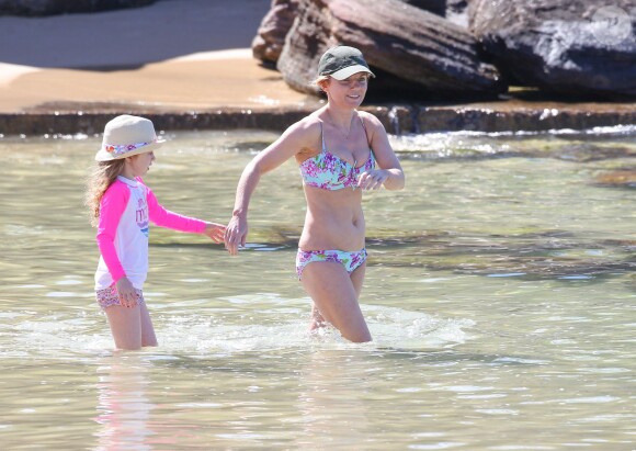 Geri Halliwell en virée plage à Sydney en Australie avec sa fille Bluebell, le 21 septembre 2013.