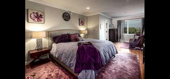 La divine Zoe Saldana a mis en vente sa villa de Los Angeles pour 1,2 million de dollars.