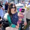 Kourtney Kardashian et sa fille Penelope quittent la boutique D-A-S-H à West Hollywood, le 25 septembre 2013.
