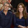 Carla Bruni et Julien Clerc - enregistrement de "Vivement dimanche" à Paris, le 24 septembre 2013. Diffusion sur France 2, le dimanche 29 septembre.