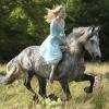 Première image du Cendrillon de Kenneth Branagh, avec Lily James dans le rôle titre, attendu en 2015 dans les salles