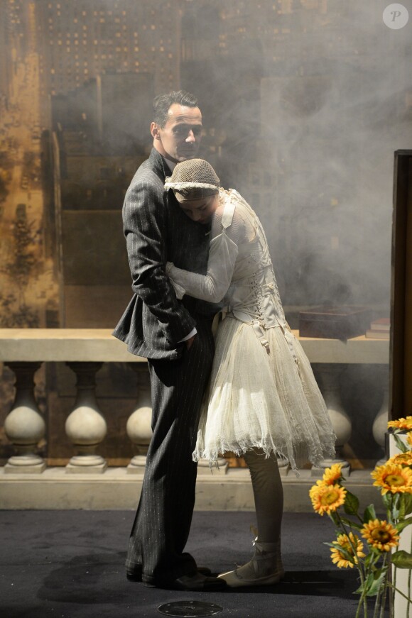 Julien Boisselier et Sara Giraudeau dans le filage de la pièce "Zelda & Scott" au théâtre la Bruyère à Paris le 3 septembre 2013