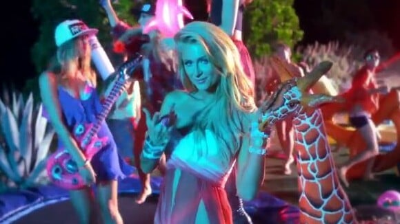 Paris Hilton : Son ''Good Time'' avec Lil Wayne, un clip sexy et festif