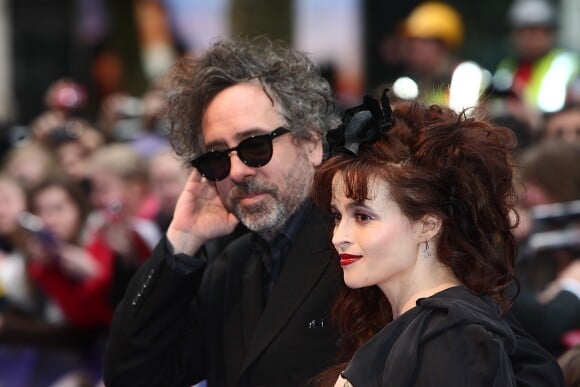 Tim Burton et Helena Bonham Carter lors de l'avant-première du film Dark Shadows à Londres le 9 mai 2012