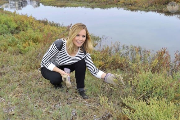 Kristen Bell prend part à une campagne de sensibilisation à la protection de l'environnement avec Neutrogena. Photo prise le 4 octobre 2013, à Los Angeles.