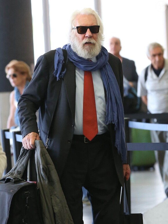 Exclusif - Donald Sutherland prend l'avion à Los Angeles. Le 7 septembre 2013.