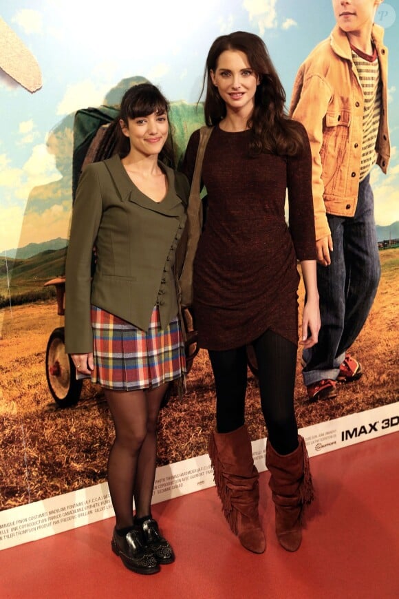 Frédérique Bel et Vanessa Guide lors de la première du film L'Extravagant Voyage du jeune et prodigieux T. S. Spivet à Paris, le 8 octobre 2013.