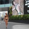 Exclusif - Sophie Anderton, 17 ans après sa campagne tapageuse pour Gossard Glossies, rejouait le 7 octobre 2013 la sulfureuse pour la marque de lingerie en se promenant en sous-vêtements dans un centre commercial de Londres.