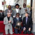 Le producteur L.A. Reid, Usher, Sean 'P. Diddy' Combs assistent à l'inauguration de l'étoile de Kenny 'Babyface' Edmonds sur le Hollywood Walk of Fame, à Los Angeles le 10 octobre 2013.