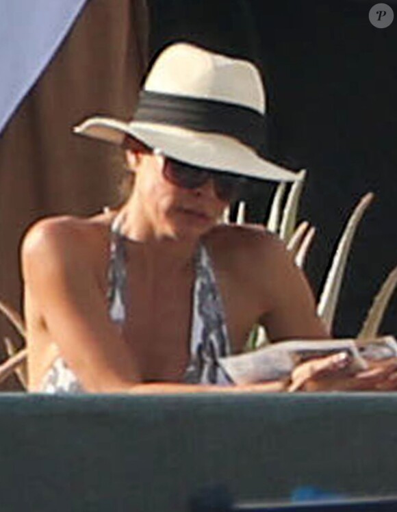 Exclusif - Brooke Burke Charvet en vacances à Cabo San Lucas, le 5 octobre 2013.