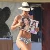 Exclusif - La sublime Brooke Burke Charvet en vacances à Cabo San Lucas, le 5 octobre 2013.