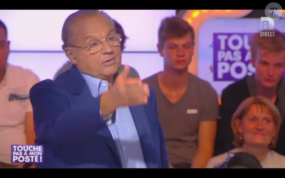 Gérard Louvin s'explique devant Cyril Hanouna sur le plateau de "Touche pas à mon poste", le 15 octobre 2013.