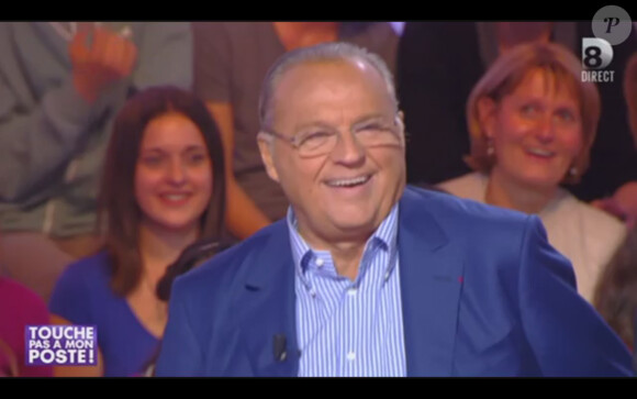 Gérard Louvin s'explique devant Cyril Hanouna sur le plateau de "Touche pas à mon poste", le 15 octobre 2013.